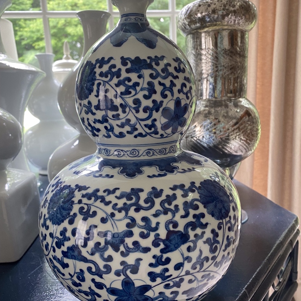 Williams Sonoma China Vase Brand New